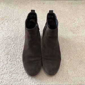 Gabor brown suede ankle boots